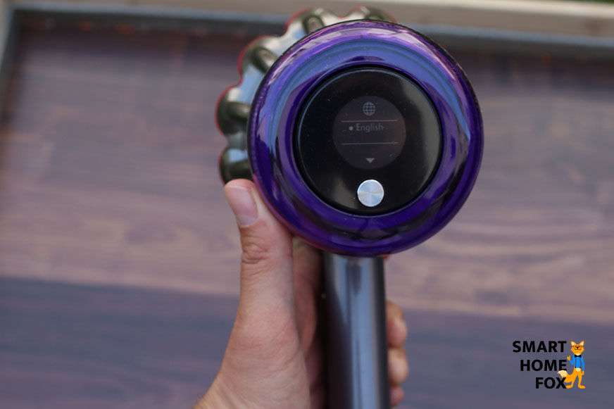 The display of the Dyson V11